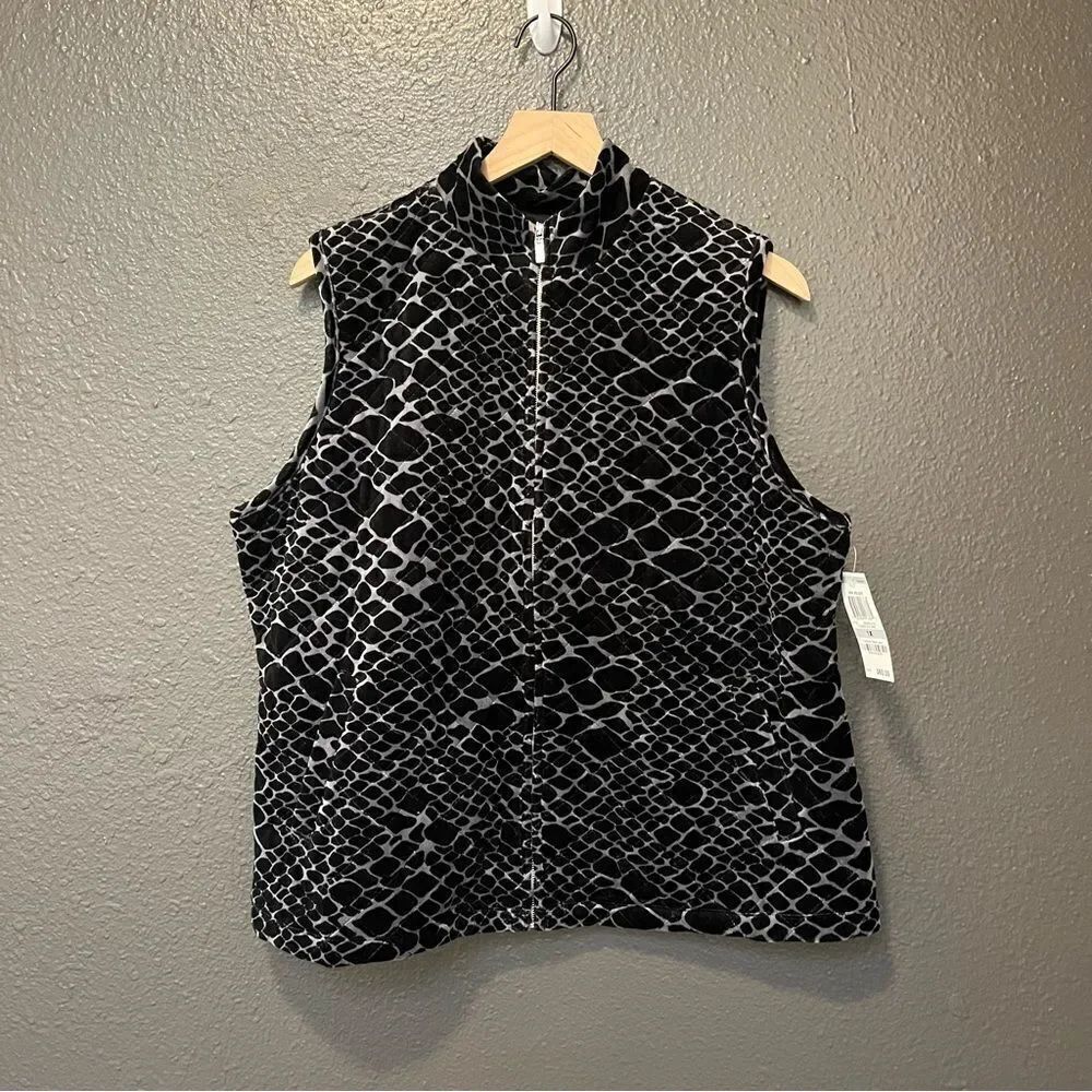 Relaxed by Charter Club Animal Printed Vest NWT NEW Size 1X Black and Gray